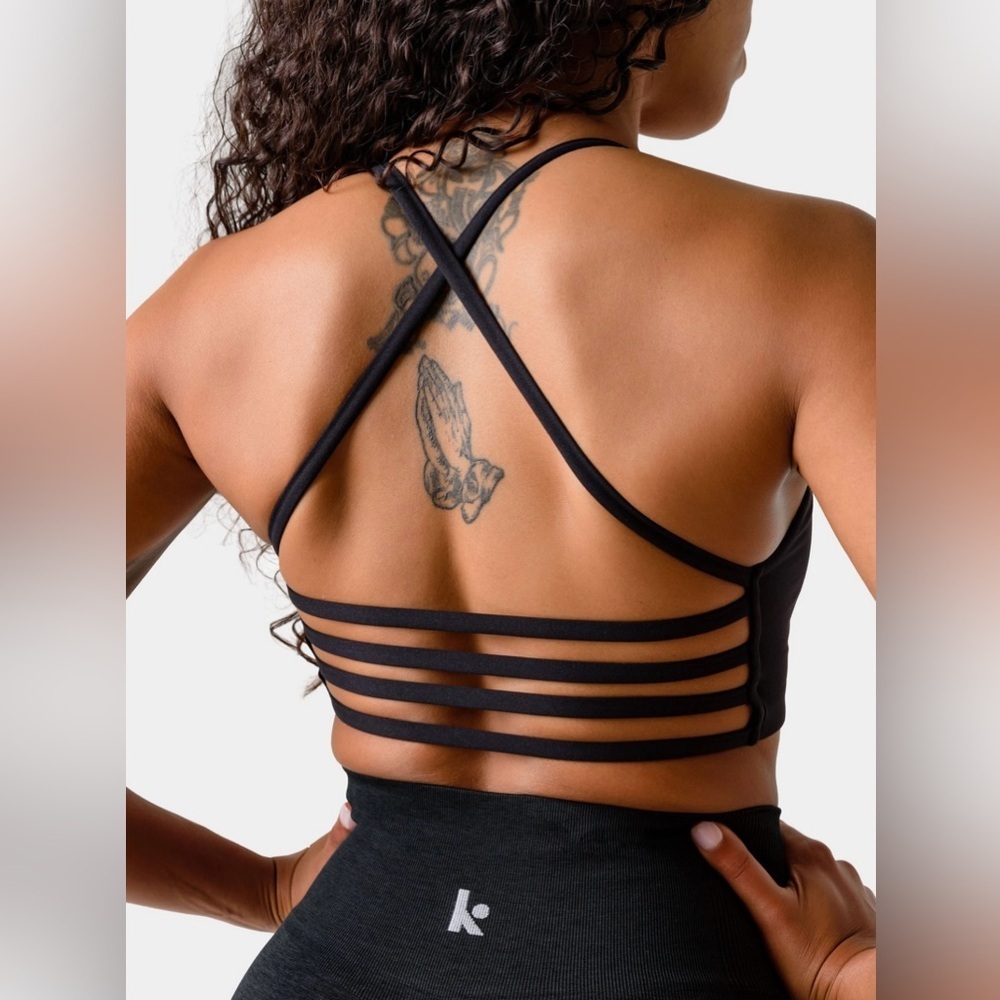 Kamo fitness - Iris Strappy Back Crop Sports Bra